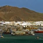 Containerschiff im Hafen las Palmas