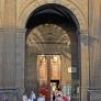 Das Hauptportal der Kathedrale auf der Plaza Santa Ana