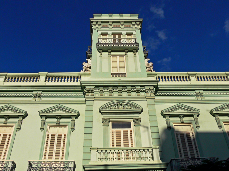 Palacio Rodriguez Quegles im Altstadtviertel Triana Queglespalace